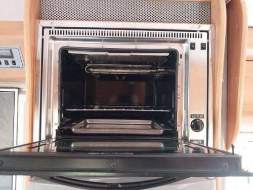 Hymer Eriba mit 44497 km und Dachklimaanlage Foto: 8