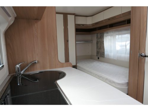Hobby De Luxe 460 LU Einzelbetten Rangierhilfe und Vorzelt Foto: 7