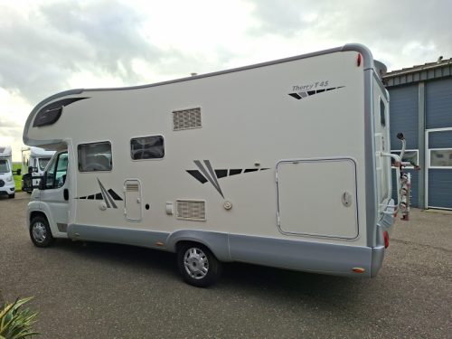 Giottiline Therry 45 T luxuri&ouml;ses und ger&auml;umiges Alkoven-Wohnmobil f&uuml;r 5 Personen Foto: 3
