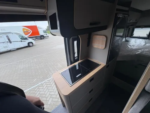 Weinsberg CaraBus Grey 630 ME edition FIRE / Automatik Foto: 14