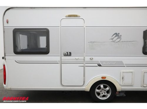 Knaus S&uuml;dwind 450 QU Rangierhilfe Klimaanlage Fahrradtr&auml;ger Querbett Mittelk&uuml;che Rundsitz Foto: 4