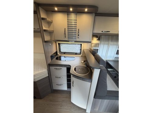 Hobby Optima Ontour T 70 E Lits Jumeaux Grande Salle de Bain Auvent photo : 13