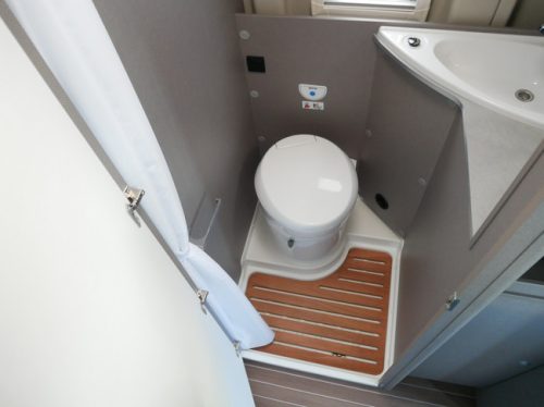 Etrusco (Laika) 600 DB Complete Selection, 6 Meter Van conversion Automatic photo: 15