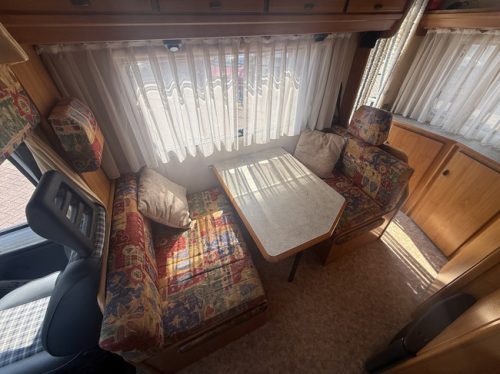 Hymer swing 2.5 in very neat condition overhead bed sofa bed awning bike rack cruise ctr timing belt replaced at 156 dkm 8-24 MOT until 05-06-27 photo: 8
