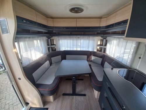 Hobby De Luxe Edition 460 UFE cassetteluifel-mover  foto: 5