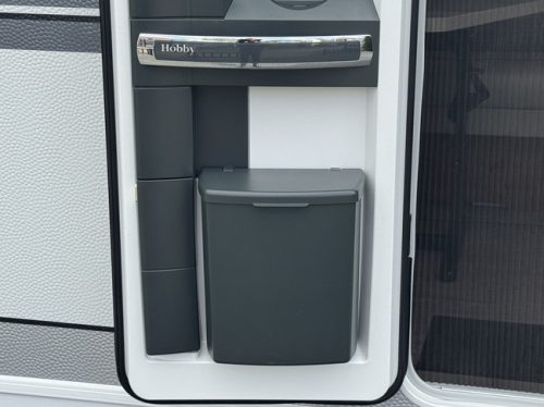Hobby Excellent 495 UL with single beds **Mover/ATC/1st owner/Very neat caravan** photo: 18