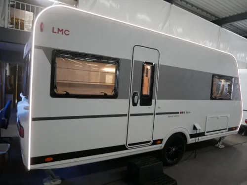 LMC Style 440 D now with FREE mover photo: 2
