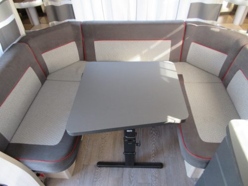 Hobby De Luxe Edition 460 UFE ZIP AWNING + CARAVAN AWNING photo: 8