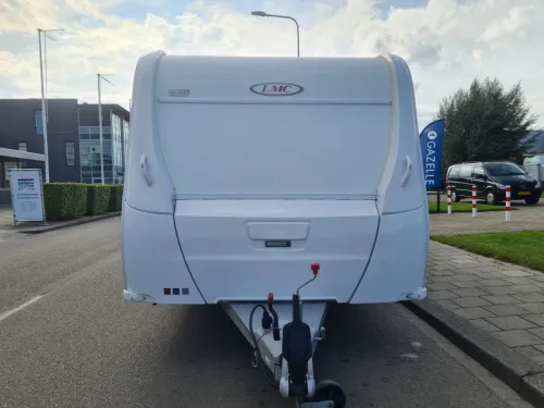 LMC Passion 440 D Vorzelt und Mover Foto: 6
