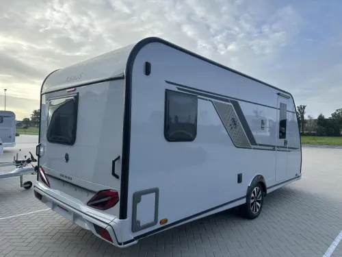 Knaus Sudwind Black Selection 500 PF Kopfk&uuml;che / franz&ouml;sisches Bett Foto: 1