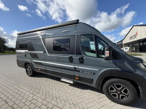 Adria Twin Supreme 640 SGX Solar panel. / towbar photo: 2