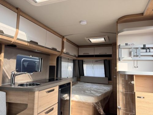 Knaus Sudwind Black Selection 450 FU photo: 5