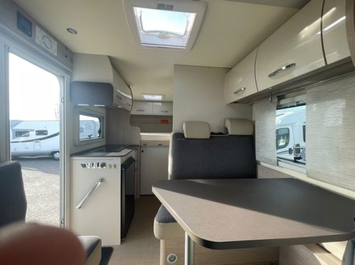 B&uuml;rstner Nexxo Van 590 Fiat Foto: 11