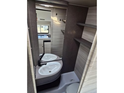 Dethleffs C'Joy 460 LE - Single beds - photo: 16