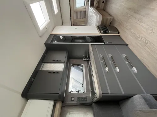 Hobby De Luxe 540 UL 1800kg-bedvebred-reswiel Foto: 6