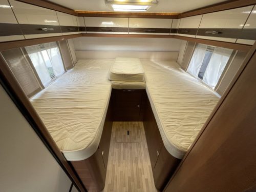 LMC Cruiser Sportline 662 G Edition 60 Jahr | Longitudinal bed | Roof air conditioning | 1st Owner | 2x Solar | Towbar | Inverter | Camera | TV | Navi | Clima | Air suspension | Head-up display | Stabilizer legs | Lane Assist photo: 20