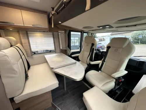 Knaus L!ve I 650 MEG Truma E&G, St&uuml;hle Leder Foto: 5
