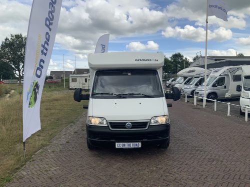 Chausson Trigano Flash 08 2.3 128 hp French bed, side sofa, half-dinette, Swivel seats, very neat condition Year of manufacture 2006 Motorhome centre on the road Marum photo: 1