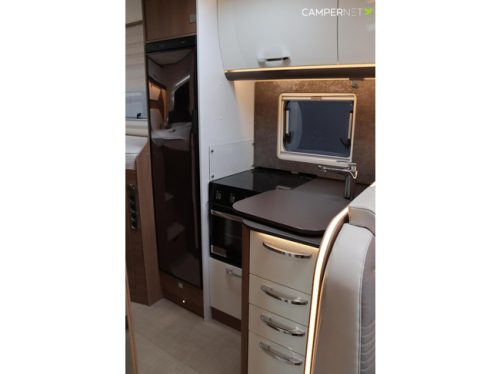 B&uuml;rstner Lyseo Harmony Line 140cv Autom&aacute;tico | &iexcl;Suelo plano! | Camas individuales | Horno | Suspensi&oacute;n neum&aacute;tica | Toldo | Garaje grande | Panel solar | Co foto: 10