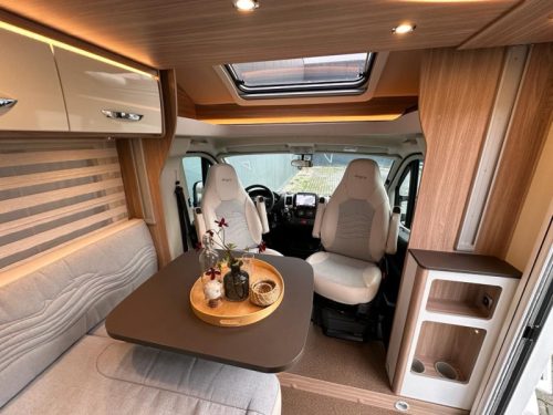 B&uuml;rstner Delfin T 690 G - navi photo: 5