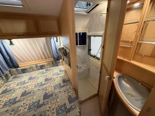 TEC Travel King 390 ATF TRAIN SEATING FIXED BED AWNING photo: 13