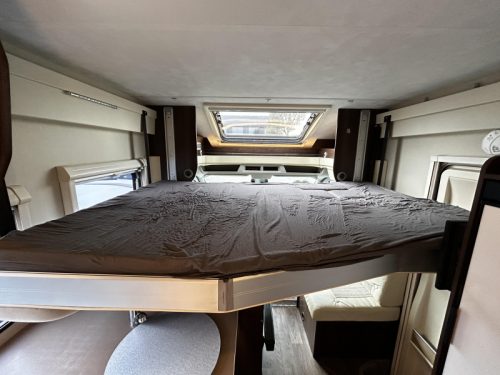 CI Elliot Queensbed/2016/pop-top roof! photo: 12