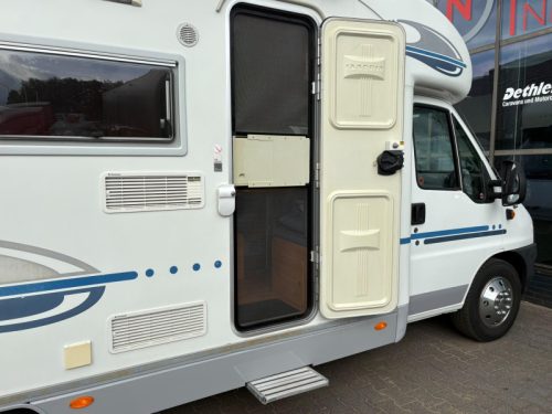 Adria Coral 660 SL Single Beds, Air Conditioning, 130HP photo: 9