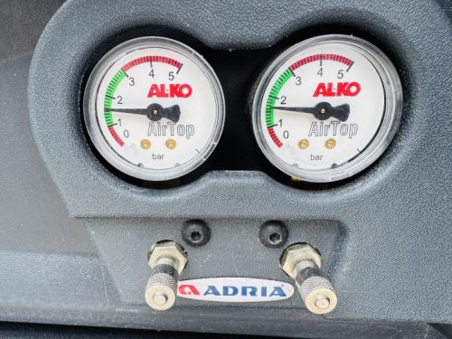 Adria Matrix Plus 670 DC Queensbett Hubbett Wechselrichter Foto: 22