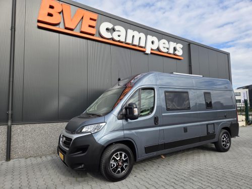 Clever Celebration 600 Fourgon am&eacute;nag&eacute; Busbiker 260W Panneau solaire photo : 5