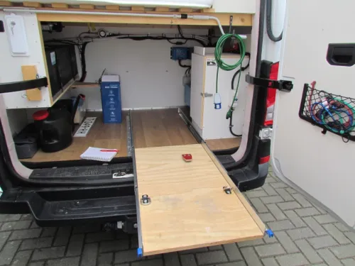 Autocaravana MAN Crafter con camas individuales, autom&aacute;tica foto: 8