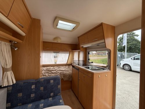 Chateau Caratt 390 + Vorzelt Foto: 5