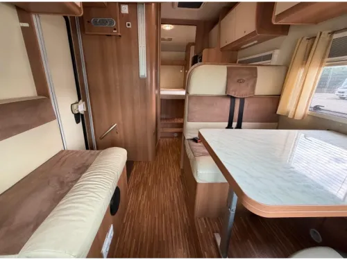 P.L.A. Camper Voyager Queensbed Hubbett Foto: 6