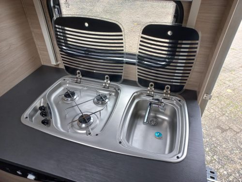 Caravelair Alba Family 466 awning-annex-mover photo: 8